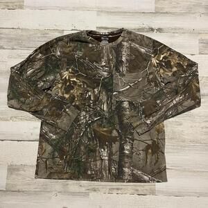 Essential Camouflage Realtree Longsleeve Pocket T-Shirt L